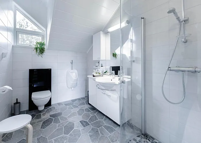 Reisa بيت خشبي *