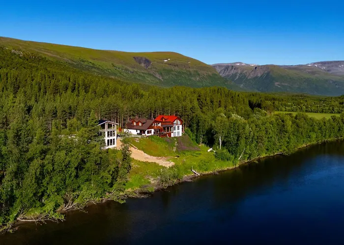 بيت خشبي Reisa